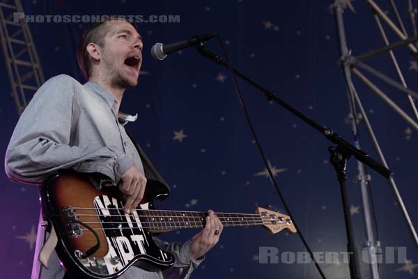 LOCAL NATIVES - 2010-06-27 - PARIS - Hippodrome de Longchamp - 